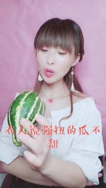 娱乐吃瓜酱沙发视频,揭秘幕后花絮，带你走进明星私生活